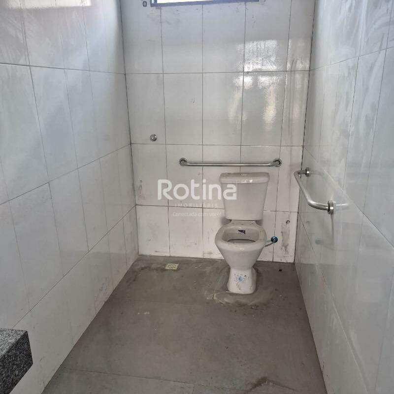 Galpão para alugar, em Uberlândia no bairro Residencial Lago Azul no valor de R$ 6.500,00 - Rotina Imobiliária: 