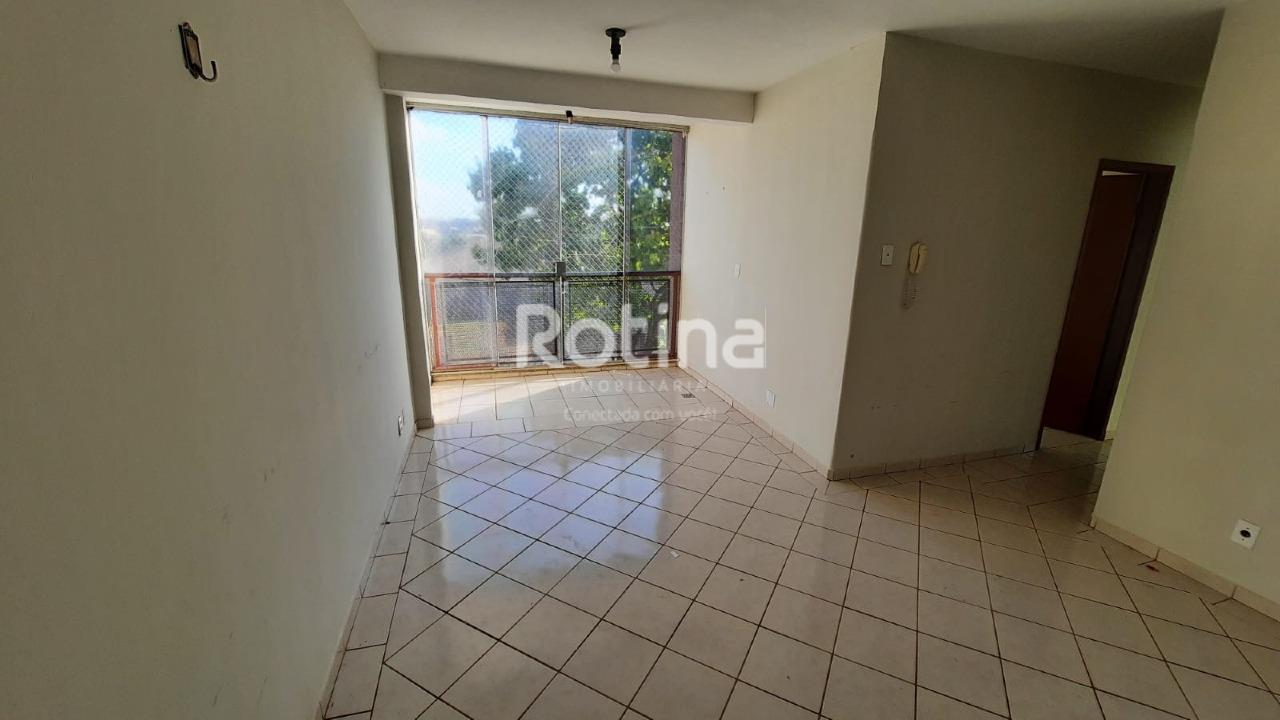 Apartamento à venda, 3 quartos em Uberlândia no bairro Segismundo Pereira no valor de R$ 270.000,00 - Rotina Imobiliária: 