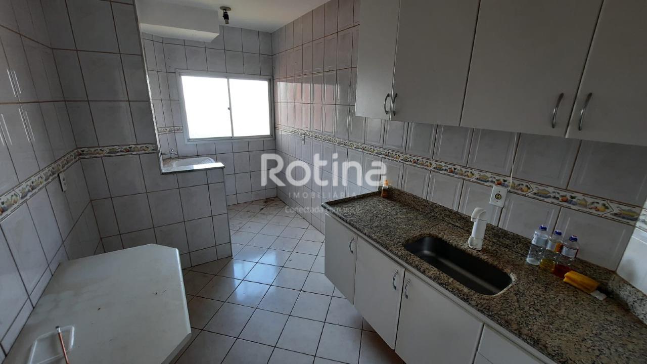 Apartamento à venda, 3 quartos em Uberlândia no bairro Segismundo Pereira no valor de R$ 270.000,00 - Rotina Imobiliária: 