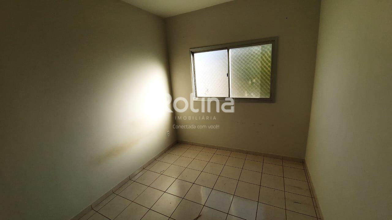 Apartamento à venda, 3 quartos em Uberlândia no bairro Segismundo Pereira no valor de R$ 270.000,00 - Rotina Imobiliária: 