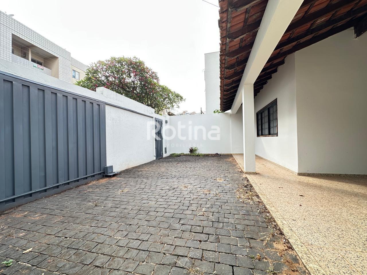 Casa para alugar, 4 quartos em Uberlândia no bairro Jardim Finotti no valor de R$ 3.600,00 - Rotina Imobiliária: 