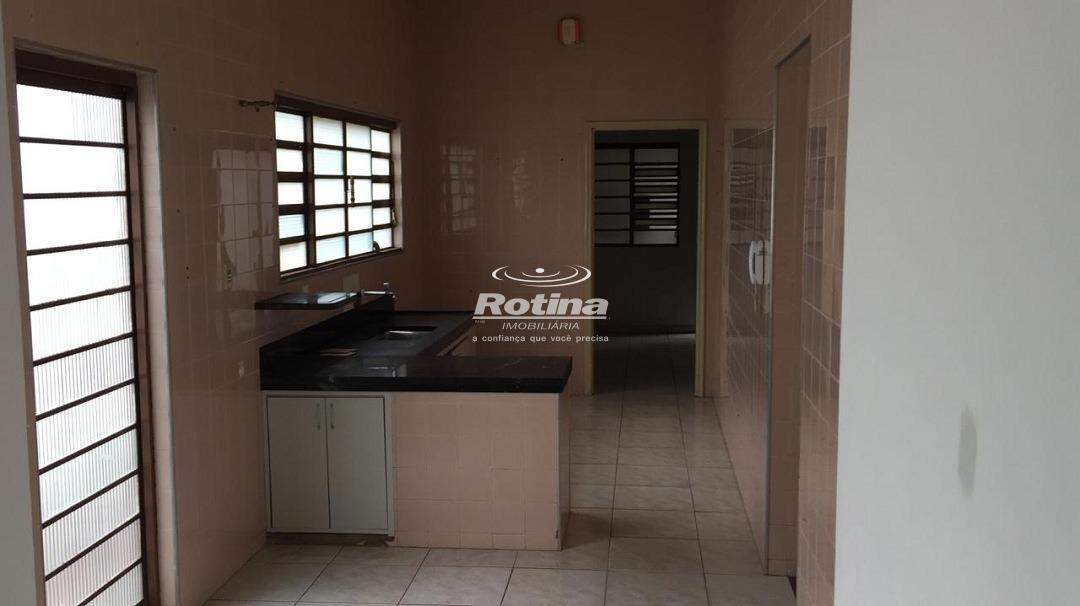 Casa à venda, 5 quartos em Uberlândia no bairro Martins no valor de R$ 900.000,00 - Rotina Imobiliária: 