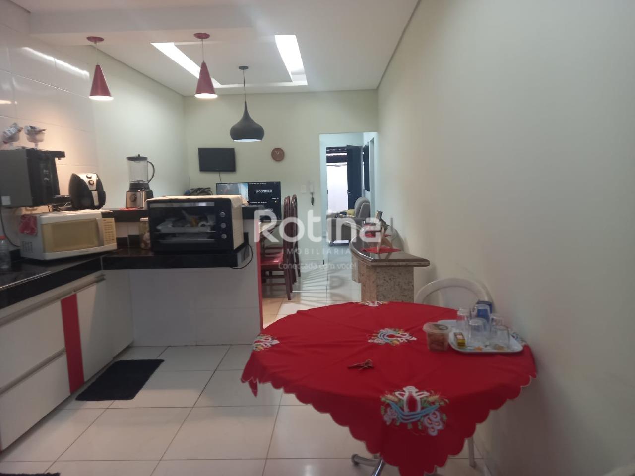 Casa à venda, 3 quartos em Uberlândia no bairro Nossa Senhora das Graças no valor de R$ 550.000,00 - Rotina Imobiliária: 