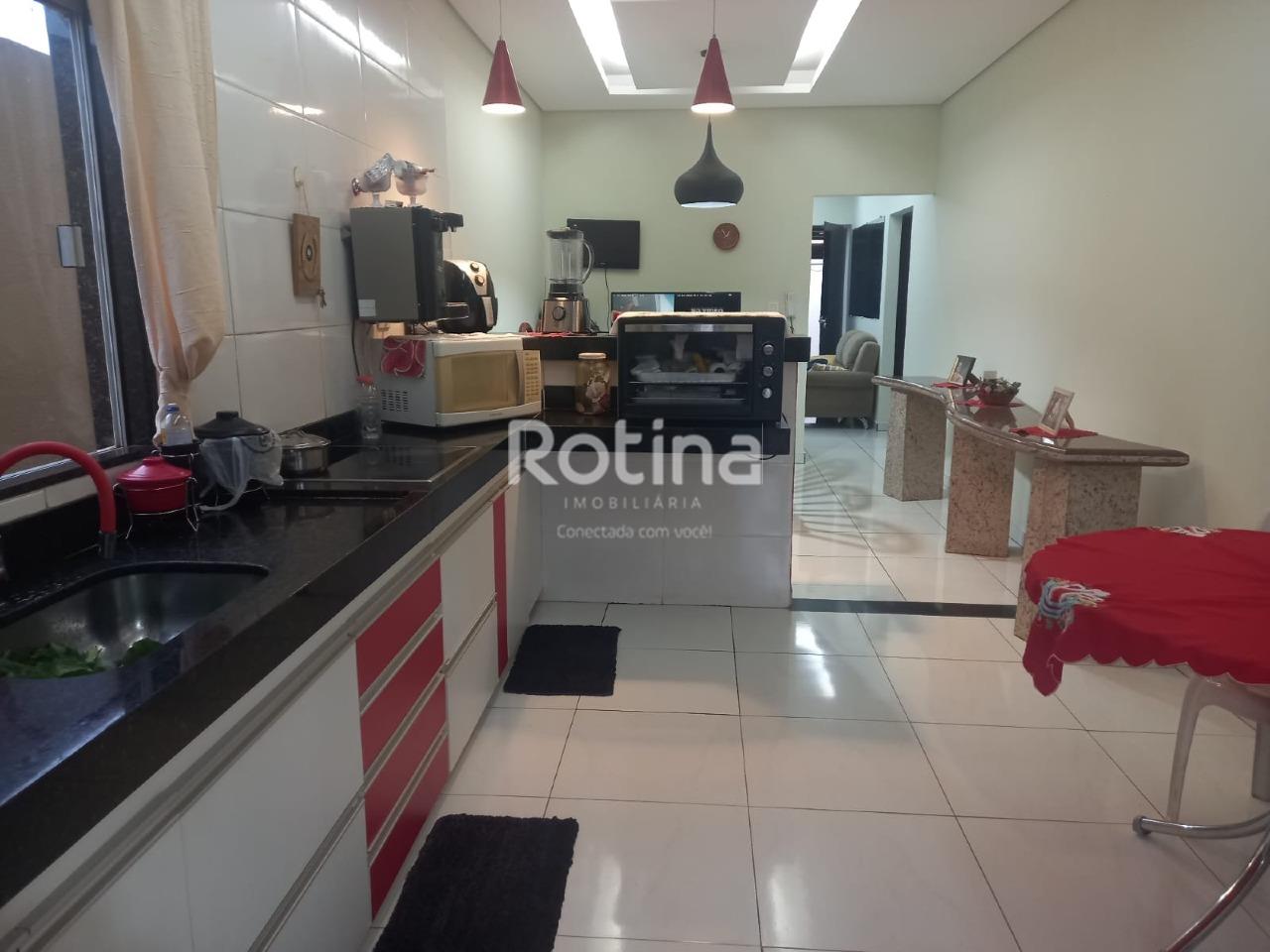 Casa à venda, 3 quartos em Uberlândia no bairro Nossa Senhora das Graças no valor de R$ 550.000,00 - Rotina Imobiliária: 