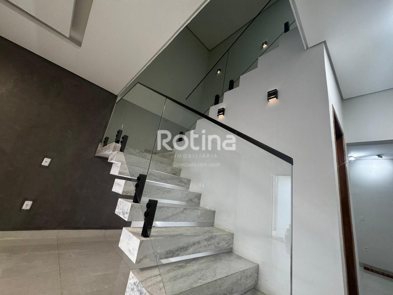 Casa para alugar, 3 quartos em Uberlândia no bairro Aclimação no valor de R$ 7.500,00 - Rotina Imobiliária: 