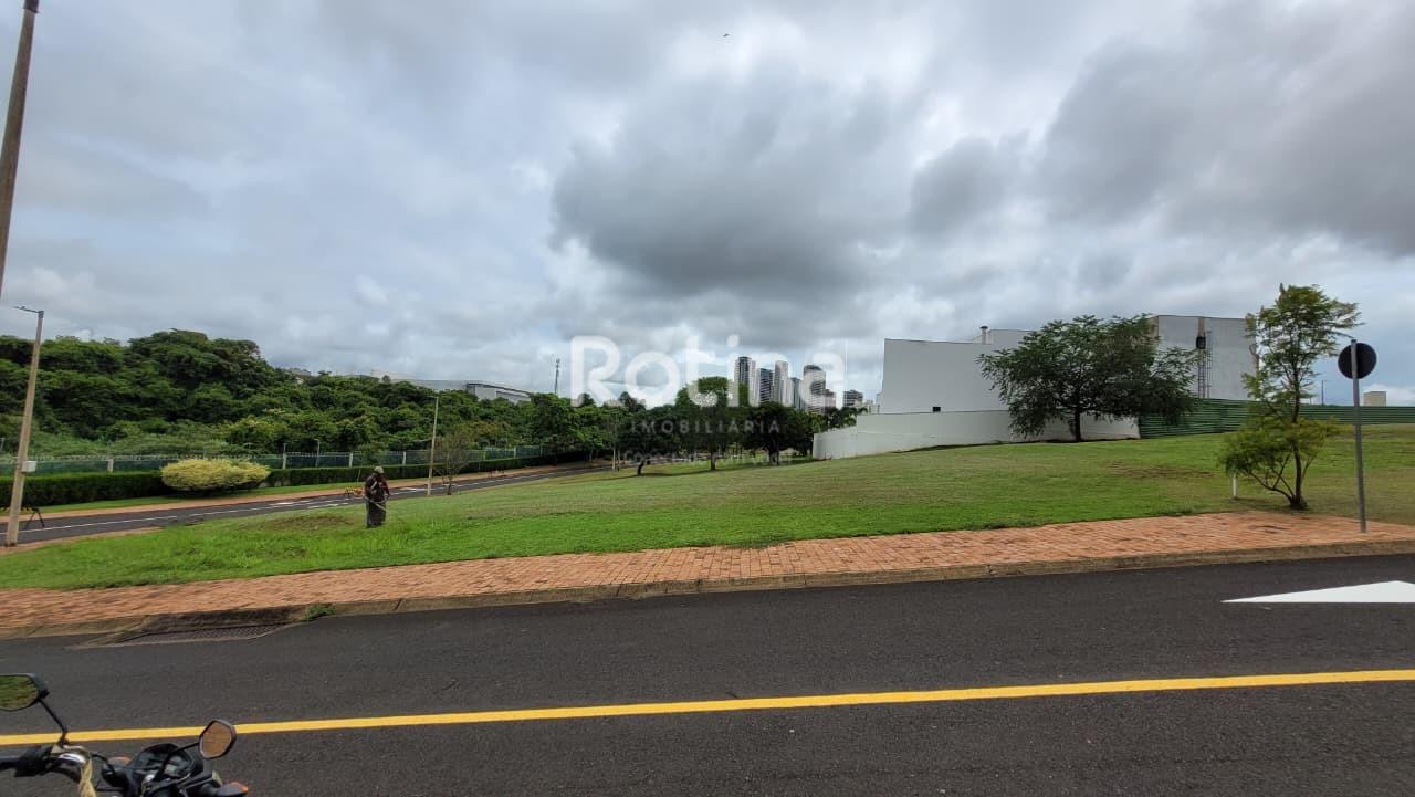 Terreno Condomínio Fechado à venda, em Uberlândia no bairro Cond. Solares da Gávea no valor de R$ 3.900.000,00 - Rotina Imobiliária: 