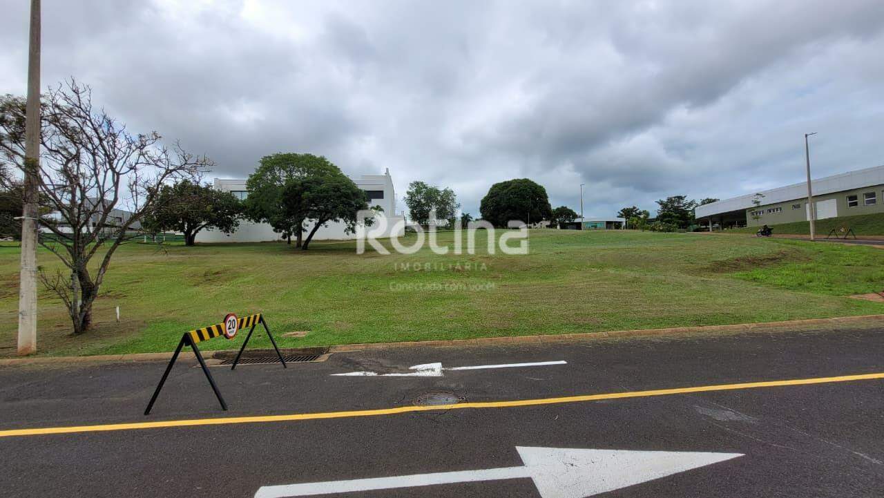 Terreno Condomínio Fechado à venda, em Uberlândia no bairro Cond. Solares da Gávea no valor de R$ 3.900.000,00 - Rotina Imobiliária: 