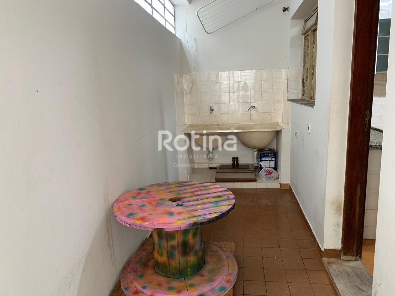 Apartamento à venda, 2 quartos em Uberlândia no bairro Nossa Senhora Aparecida no valor de R$ 200.000,00 - Rotina Imobiliária: 