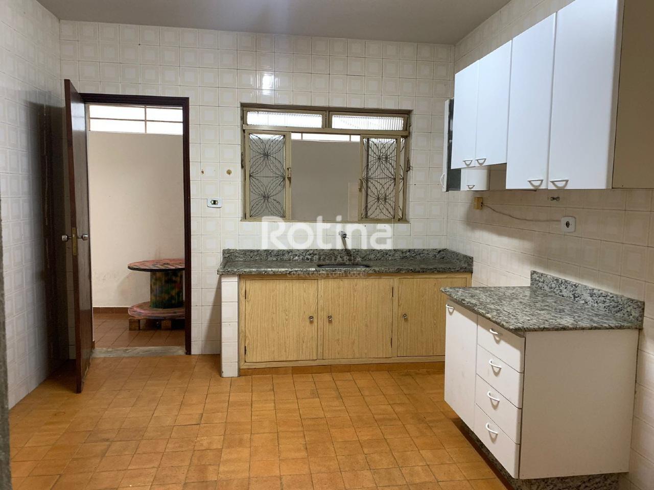 Apartamento à venda, 2 quartos em Uberlândia no bairro Nossa Senhora Aparecida no valor de R$ 200.000,00 - Rotina Imobiliária: 