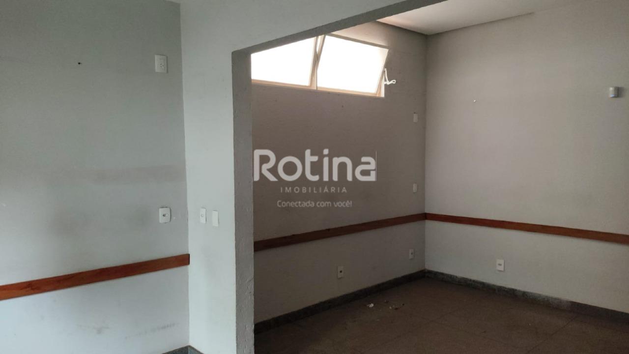 Comercial para alugar, em Uberlândia no bairro Fundinho no valor de R$ 8.000,00 - Rotina Imobiliária: 