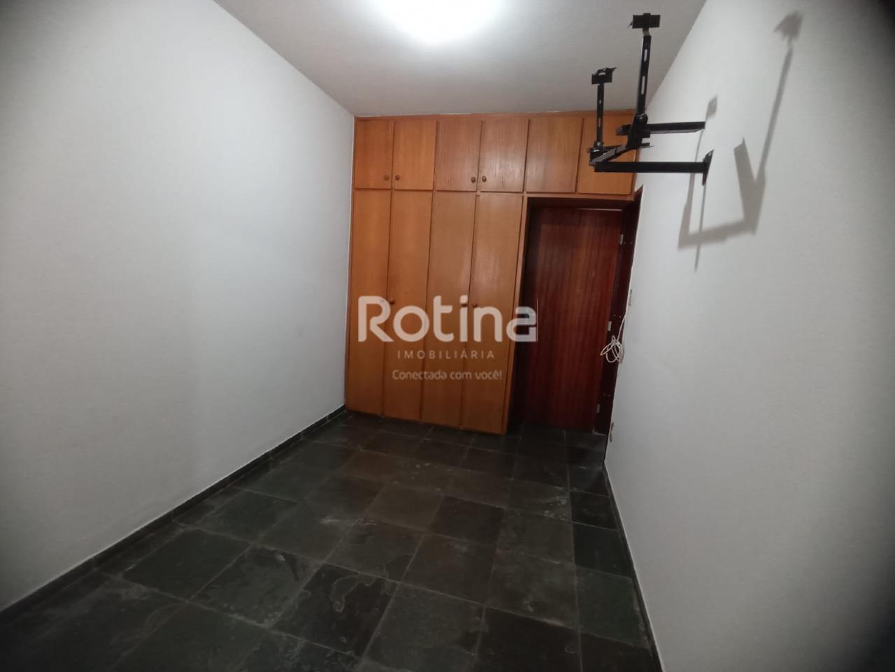Casa à venda, 3 quartos em Uberlândia no bairro Cidade Jardim no valor de R$ 490.000,00 - Rotina Imobiliária: 