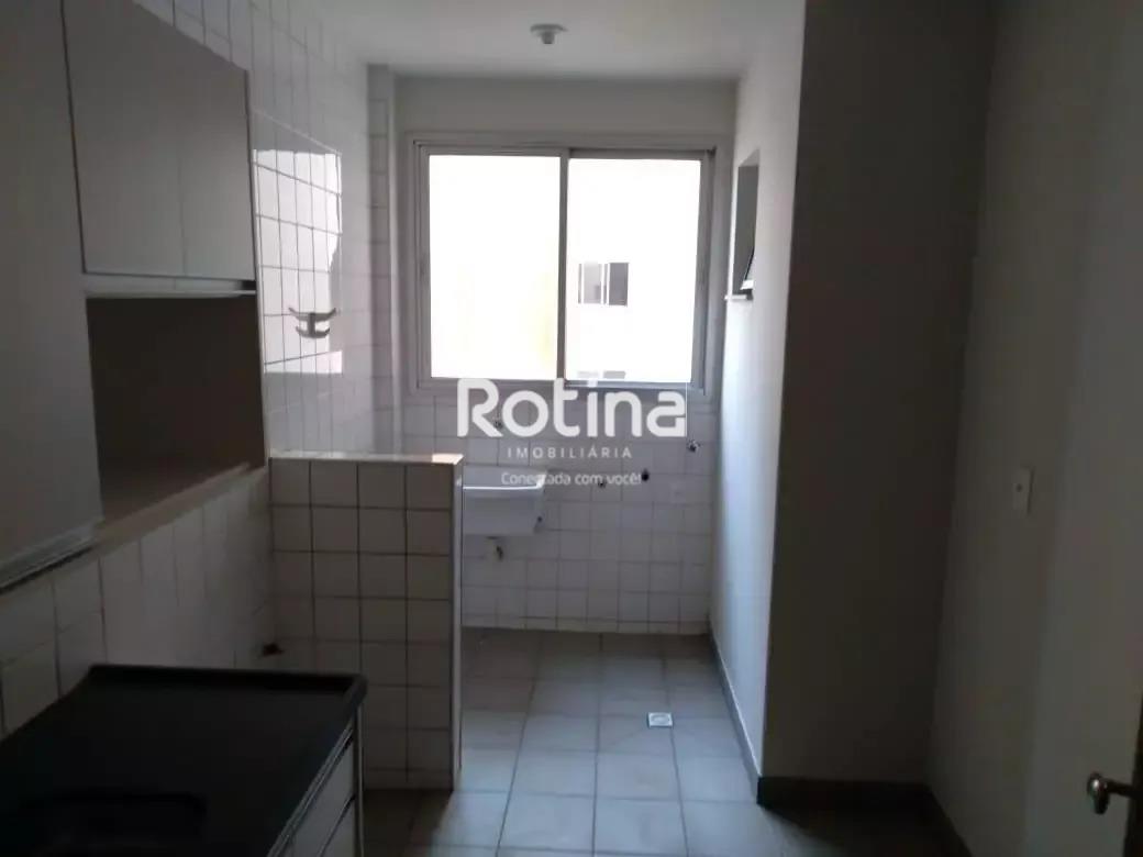 Apartamento para alugar, 3 quartos em Uberlândia no bairro Martins no valor de R$ 1.800,00 - Rotina Imobiliária: 