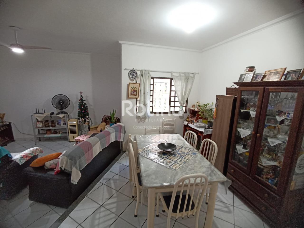 Casa à venda, 3 quartos em Uberlândia no bairro Carajás no valor de R$ 580.000,00 - Rotina Imobiliária: 