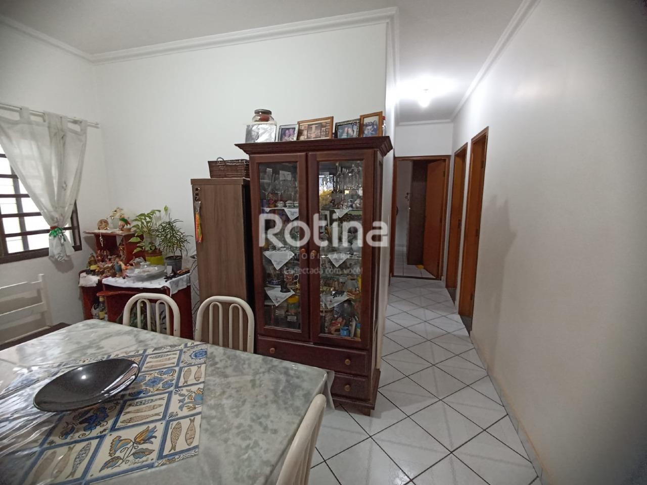 Casa à venda, 3 quartos em Uberlândia no bairro Carajás no valor de R$ 580.000,00 - Rotina Imobiliária: 