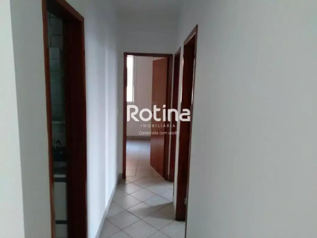 Apartamento para alugar, 3 quartos em Uberlândia no bairro Martins no valor de R$ 1.800,00 - Rotina Imobiliária: 