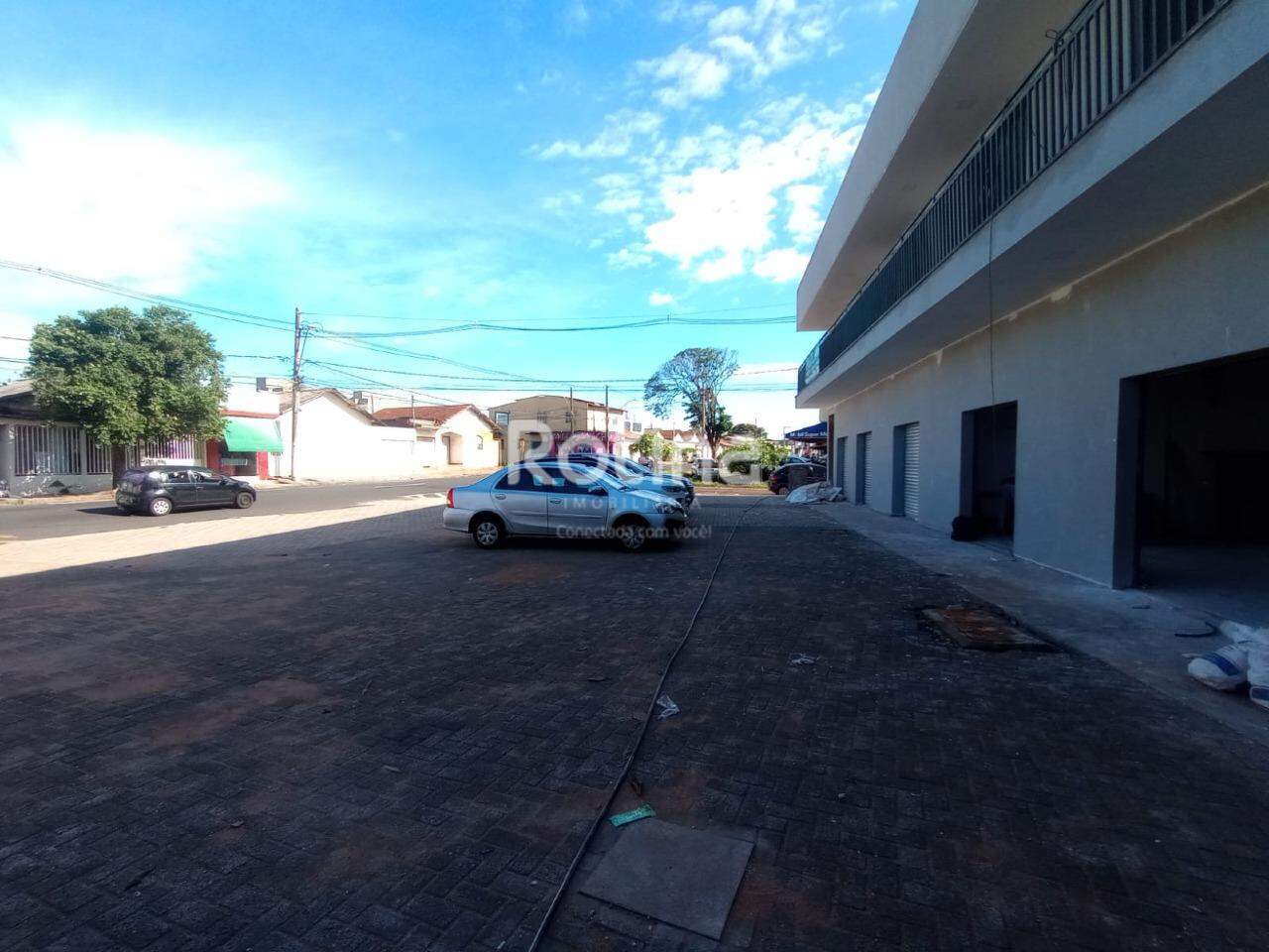 Loja para alugar, em Uberlândia no bairro Jardim Brasília no valor de R$ 2.000,00 - Rotina Imobiliária: 