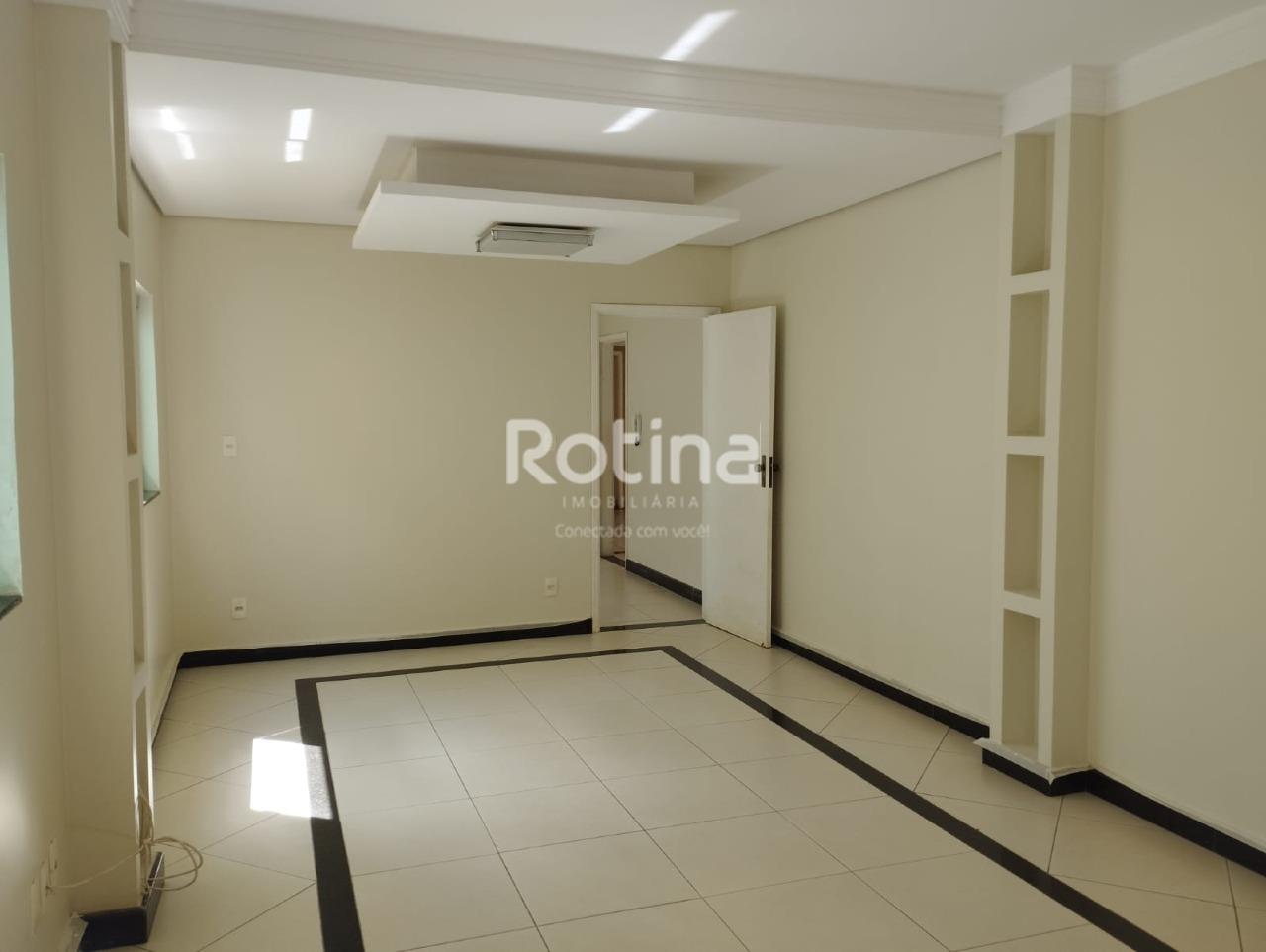 Casa para alugar, 3 quartos em Uberlândia no bairro Cidade Jardim no valor de R$ 3.800,00 - Rotina Imobiliária: 