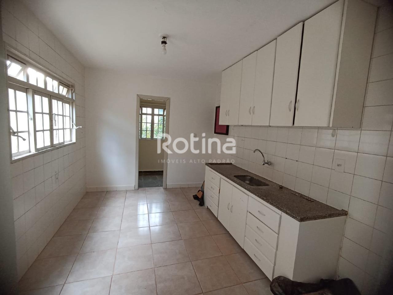 Casa à venda, 3 quartos em Uberlândia no bairro Morada da Colina no valor de R$ 1.500.000,00 - Rotina Imobiliária: 