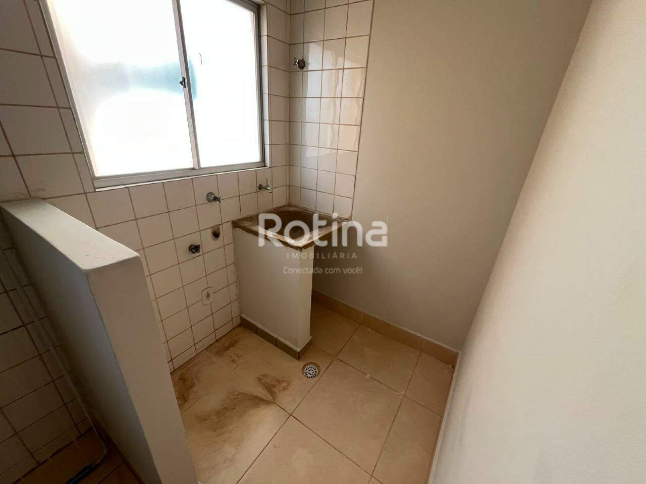 Apartamento para alugar, 2 quartos em Uberlândia no bairro Umuarama no valor de R$ 1.300,00 - Rotina Imobiliária: 