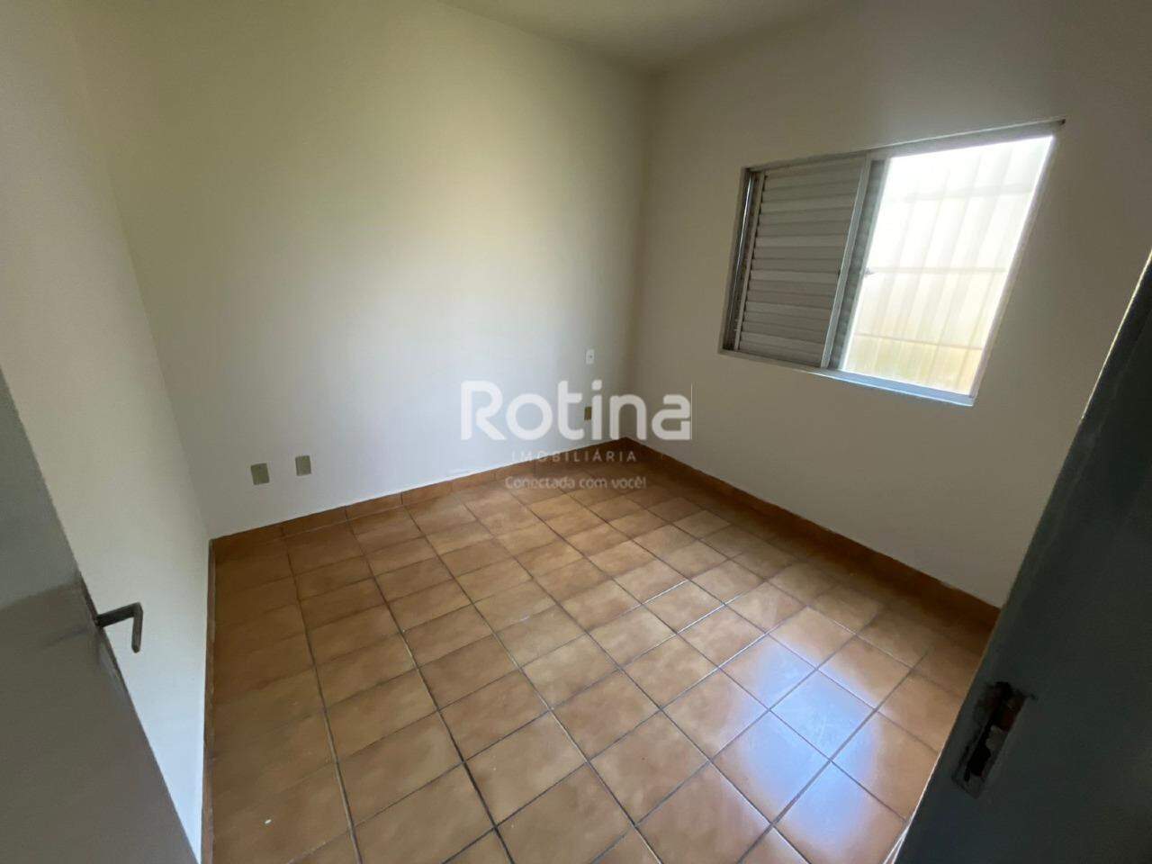 Apartamento para alugar, em Uberlândia no bairro Umuarama no valor de R$ 1.200,00 - Rotina Imobiliária: 