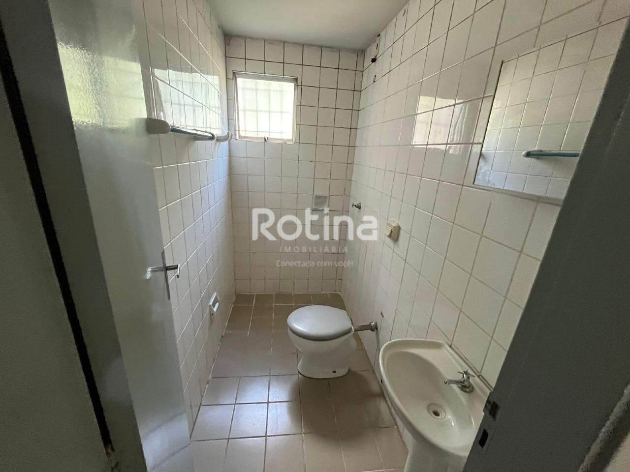 Apartamento para alugar, em Uberlândia no bairro Umuarama no valor de R$ 1.200,00 - Rotina Imobiliária: 