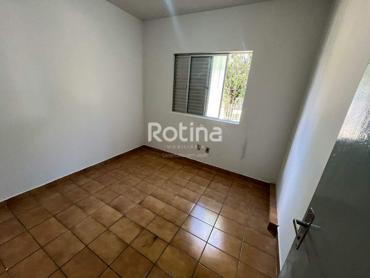 Apartamento para alugar, em Uberlândia no bairro Umuarama no valor de R$ 1.200,00 - Rotina Imobiliária: 