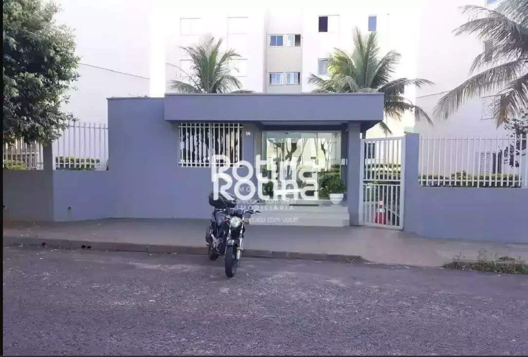 Apartamento para alugar, 2 quartos em Uberlândia no bairro Presidente Roosevelt no valor de R$ 1.200,00 - Rotina Imobiliária: 