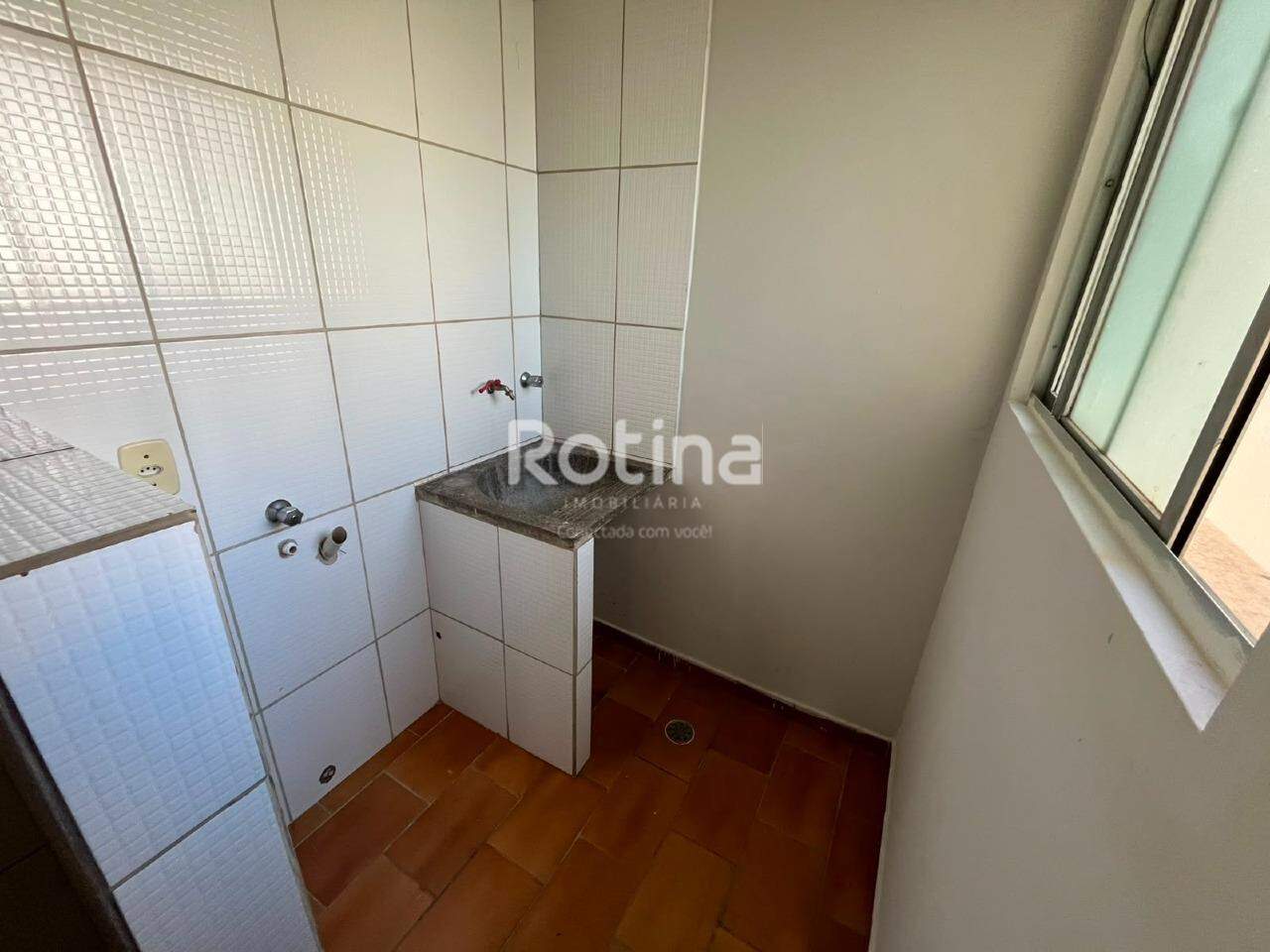 Apartamento para alugar, 2 quartos em Uberlândia no bairro Presidente Roosevelt no valor de R$ 1.100,00 - Rotina Imobiliária: 
