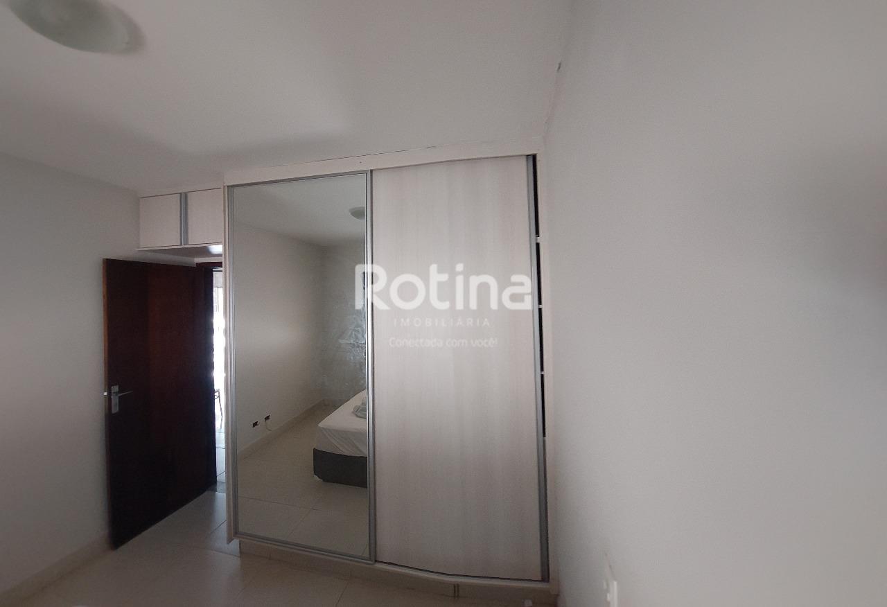Casa para alugar, 3 quartos em Uberlândia no bairro Santa Mônica no valor de R$ 2.800,00 - Rotina Imobiliária: 