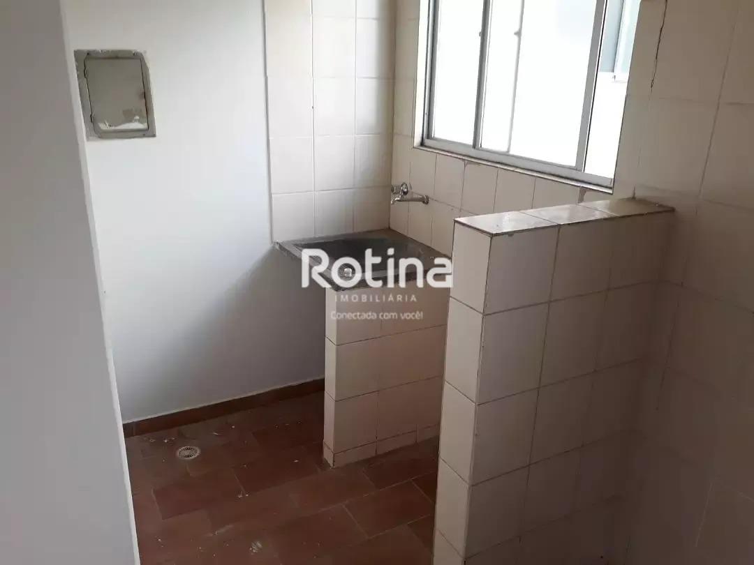 Apartamento para alugar, 2 quartos em Uberlândia no bairro Presidente Roosevelt no valor de R$ 1.000,00 - Rotina Imobiliária: 