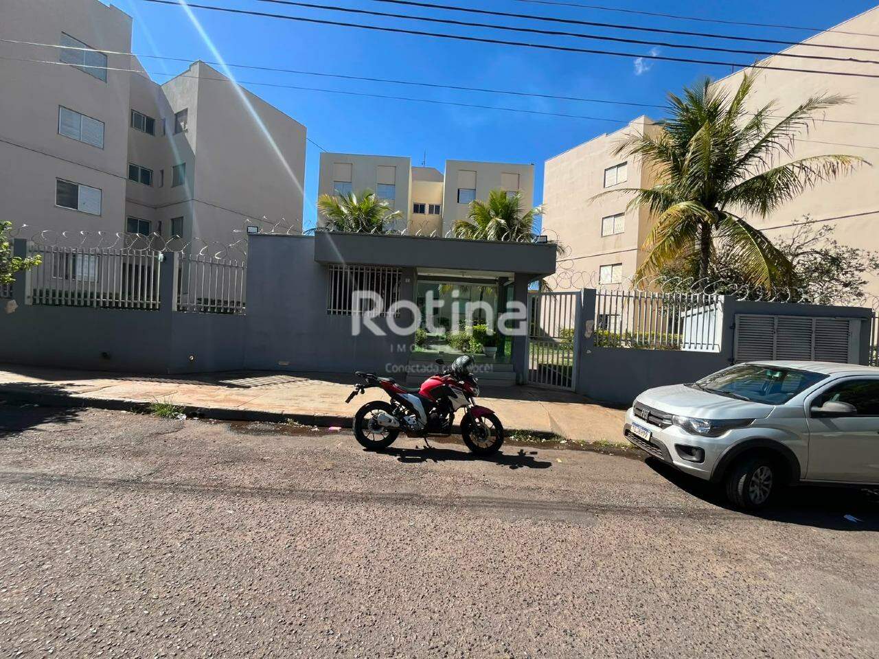 Apartamento para alugar, 2 quartos em Uberlândia no bairro Presidente Roosevelt no valor de R$ 1.200,00 - Rotina Imobiliária: 