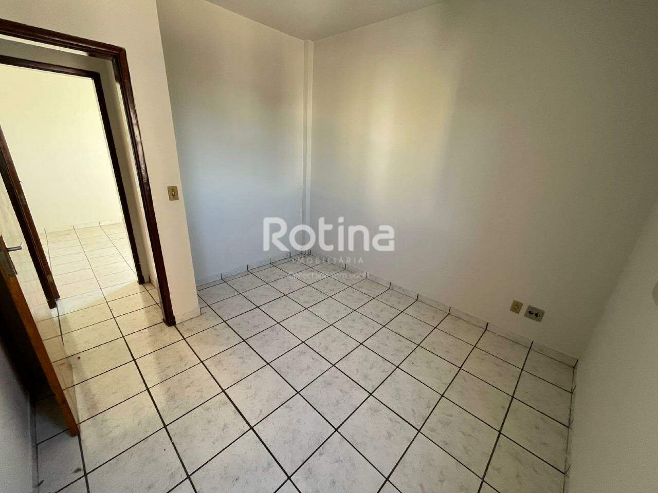Apartamento para alugar, 2 quartos em Uberlândia no bairro Presidente Roosevelt no valor de R$ 1.000,00 - Rotina Imobiliária: 