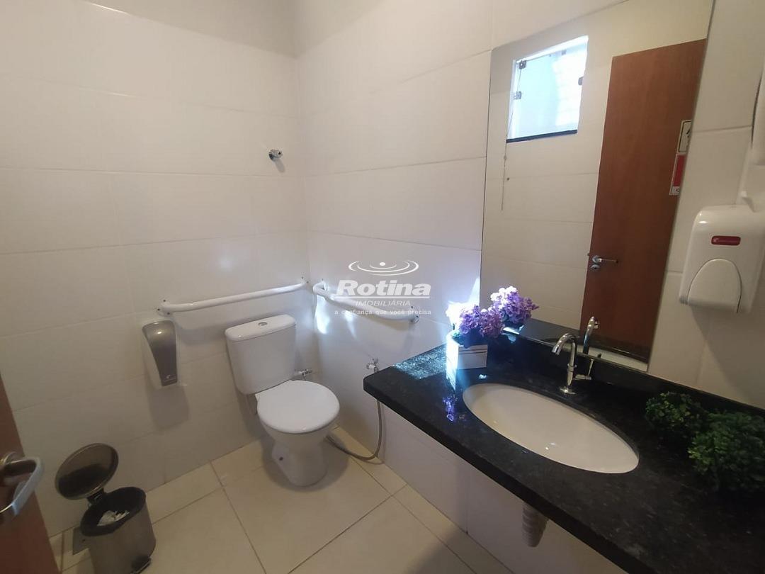 Sala para alugar, em Uberlândia no bairro Brasil no valor de R$ 1.100,00 - Rotina Imobiliária: 
