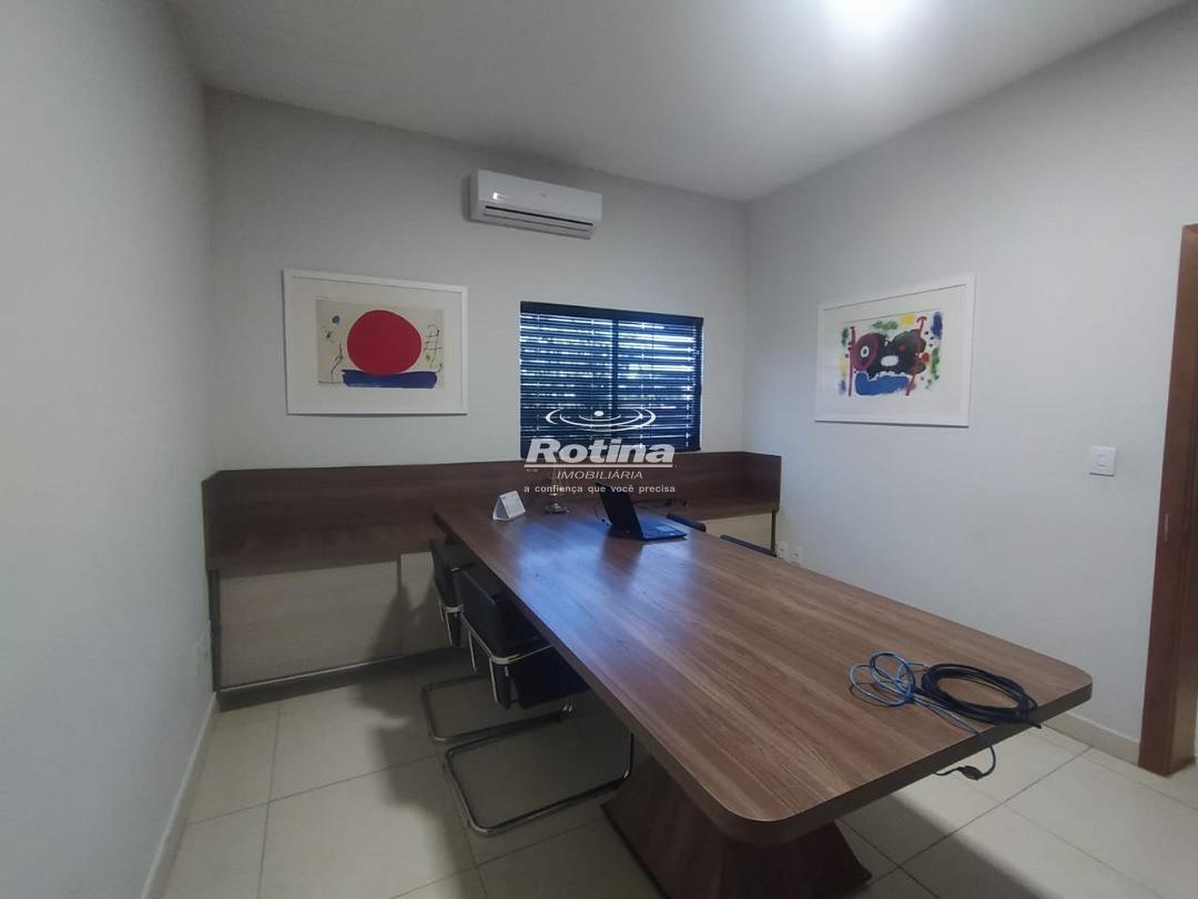 Sala para alugar, em Uberlândia no bairro Brasil no valor de R$ 1.100,00 - Rotina Imobiliária: 