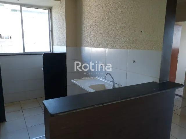 Apartamento para alugar, 3 quartos em Uberlândia no bairro Mansour no valor de R$ 1.000,00 - Rotina Imobiliária: 