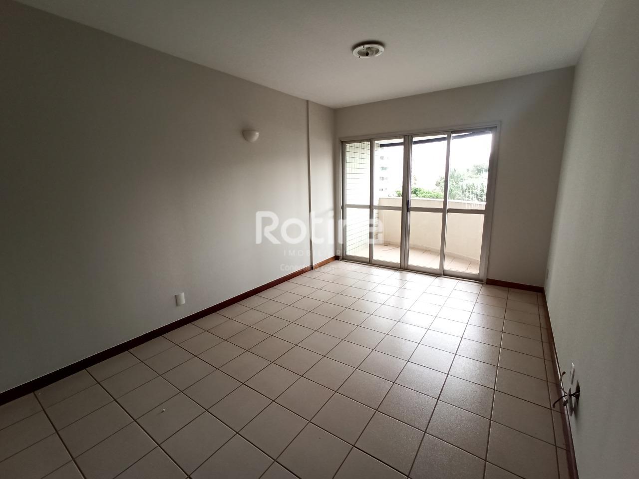 Apartamento para alugar, 3 quartos em Uberlândia no bairro Fundinho no valor de R$ 1.700,00 - Rotina Imobiliária: 