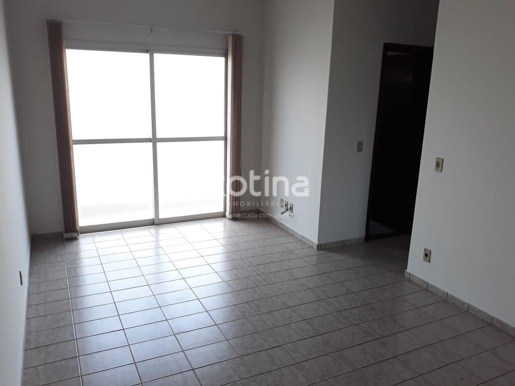 Apartamento à venda, 2 quartos em Uberlândia no bairro Segismundo Pereira no valor de R$ 200.000,00 - Rotina Imobiliária: 