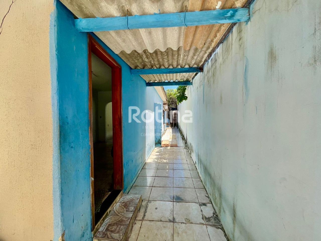 Terreno à venda, 3 quartos em Uberlândia no bairro Minas Gerais no valor de R$ 300.000,00 - Rotina Imobiliária: 