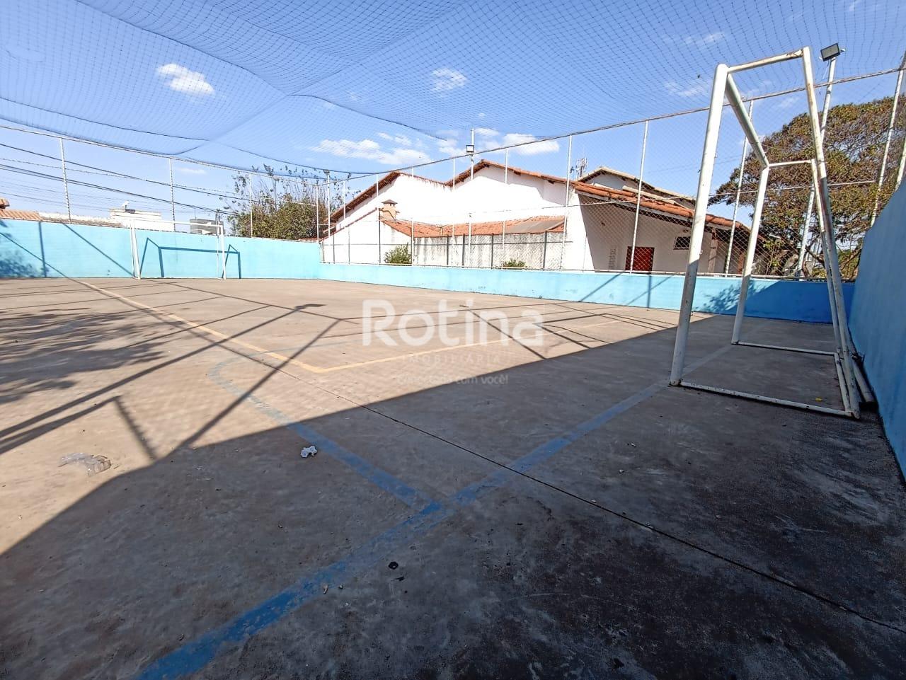 Casa Condomínio Fechado para alugar, 3 quartos em Uberlândia no bairro Jardim Holanda no valor de R$ 3.200,00 - Rotina Imobiliária: 