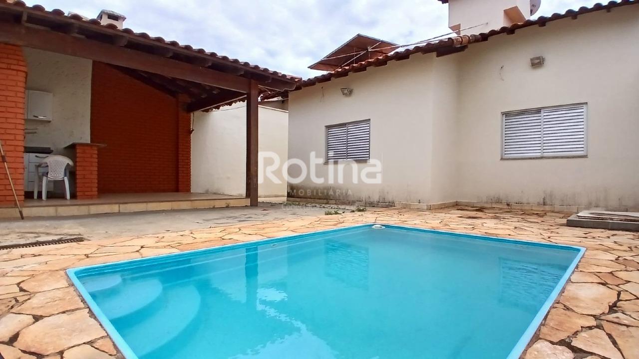 Casa Condomínio Fechado para alugar, 3 quartos em Uberlândia no bairro Jardim Holanda no valor de R$ 3.200,00 - Rotina Imobiliária: 