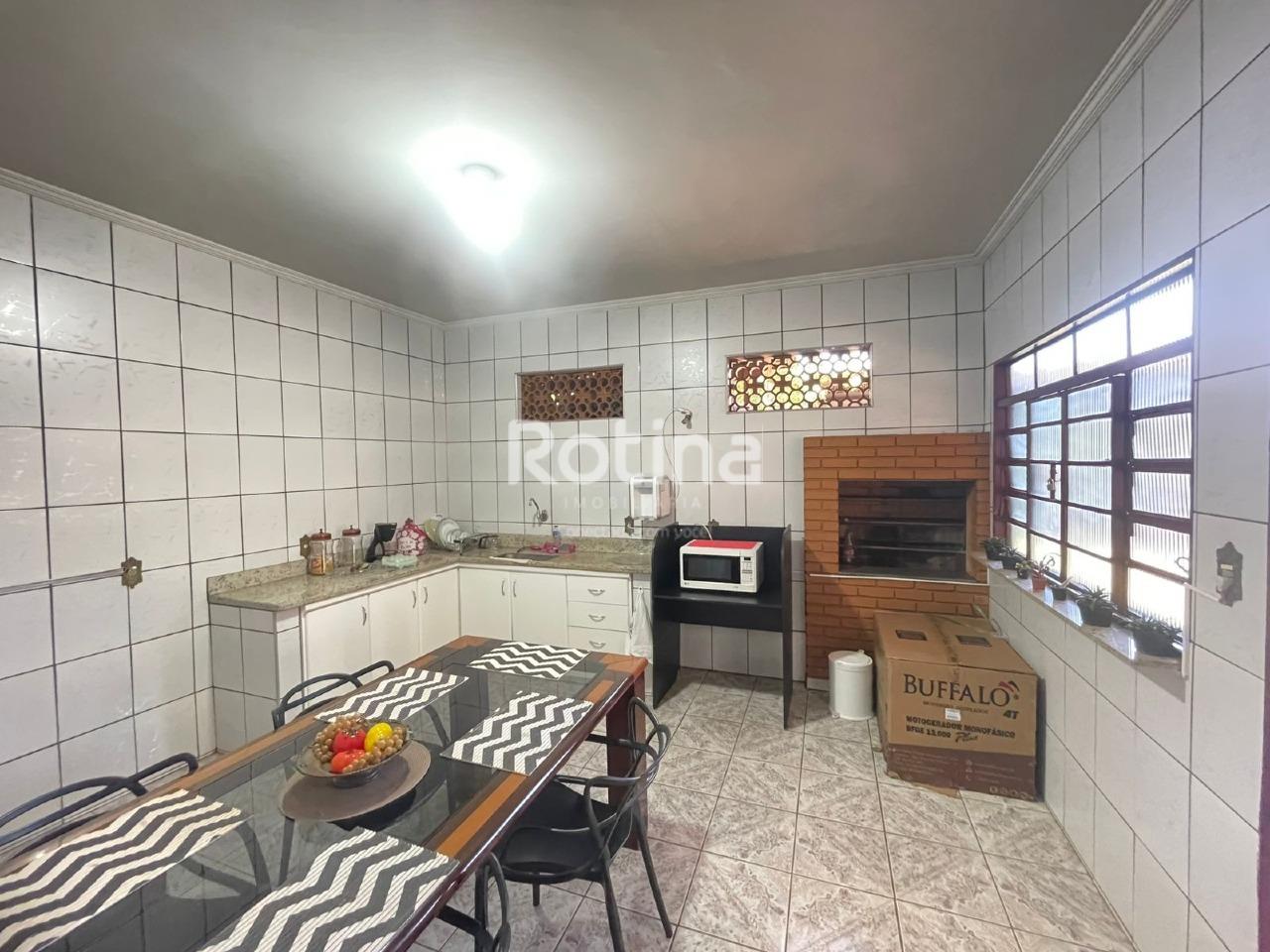 Sala para alugar, em Uberlândia no bairro Brasil no valor de R$ 1.000,00 - Rotina Imobiliária: 