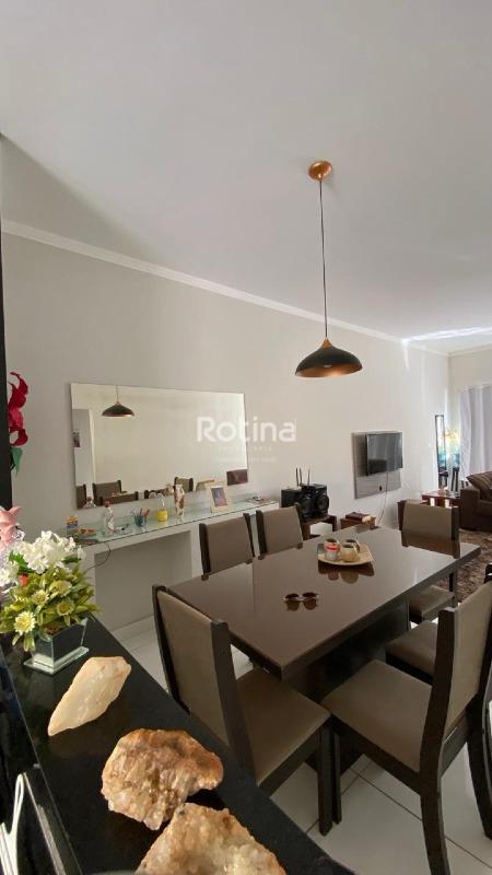 Casa à venda, 3 quartos em Uberlândia no bairro Laranjeiras no valor de R$ 470.000,00 - Rotina Imobiliária: 