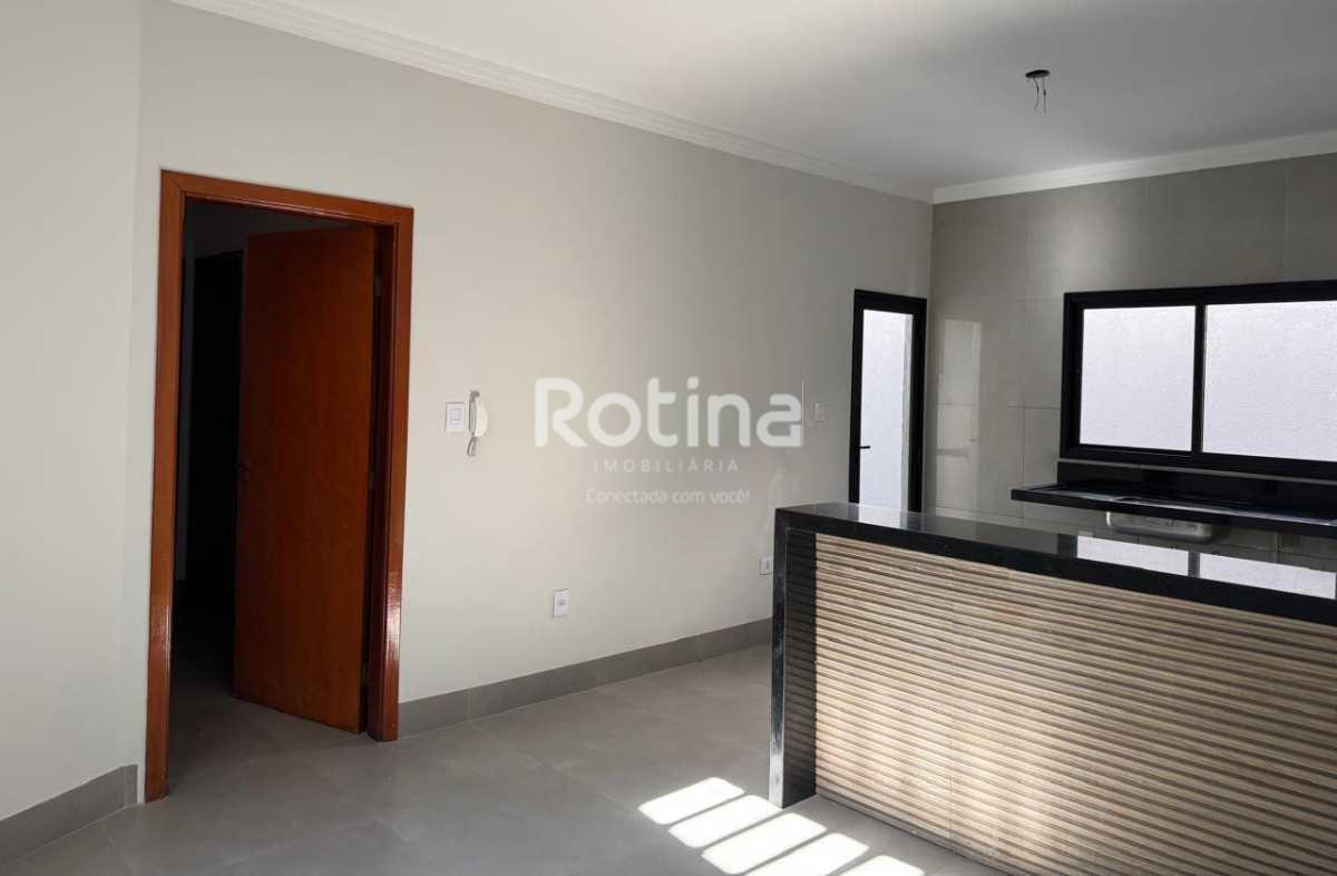 Casa à venda, 3 quartos em Uberlândia no bairro Santa Rosa no valor de R$ 650.000,00 - Rotina Imobiliária: 