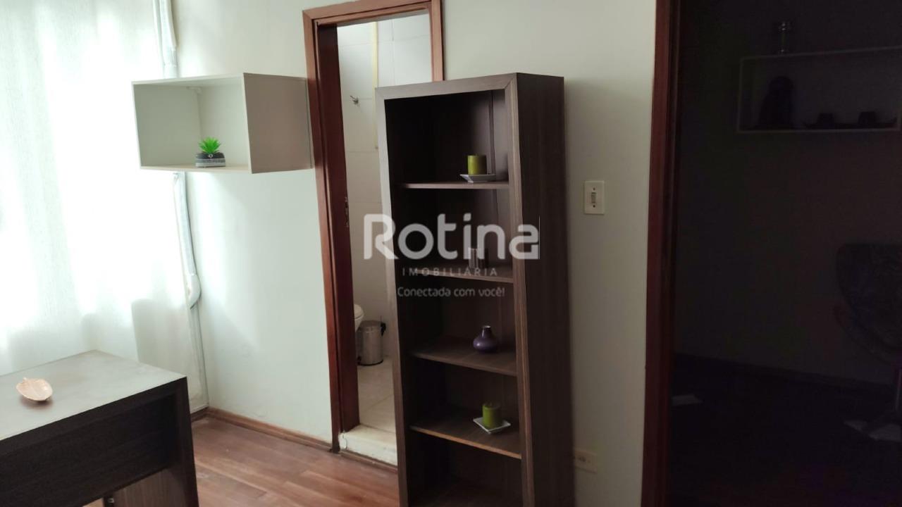Sala para alugar, em Uberlândia no bairro Centro no valor de R$ 900,00 - Rotina Imobiliária: 