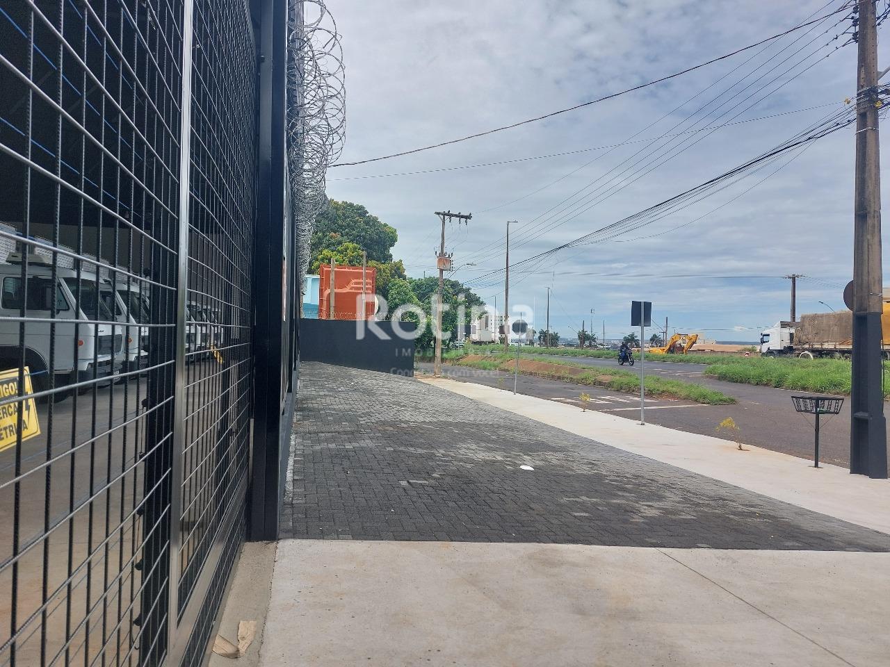 Galpão para alugar, em Uberlândia no bairro Umuarama no valor de R$ 25.000,00 - Rotina Imobiliária: 
