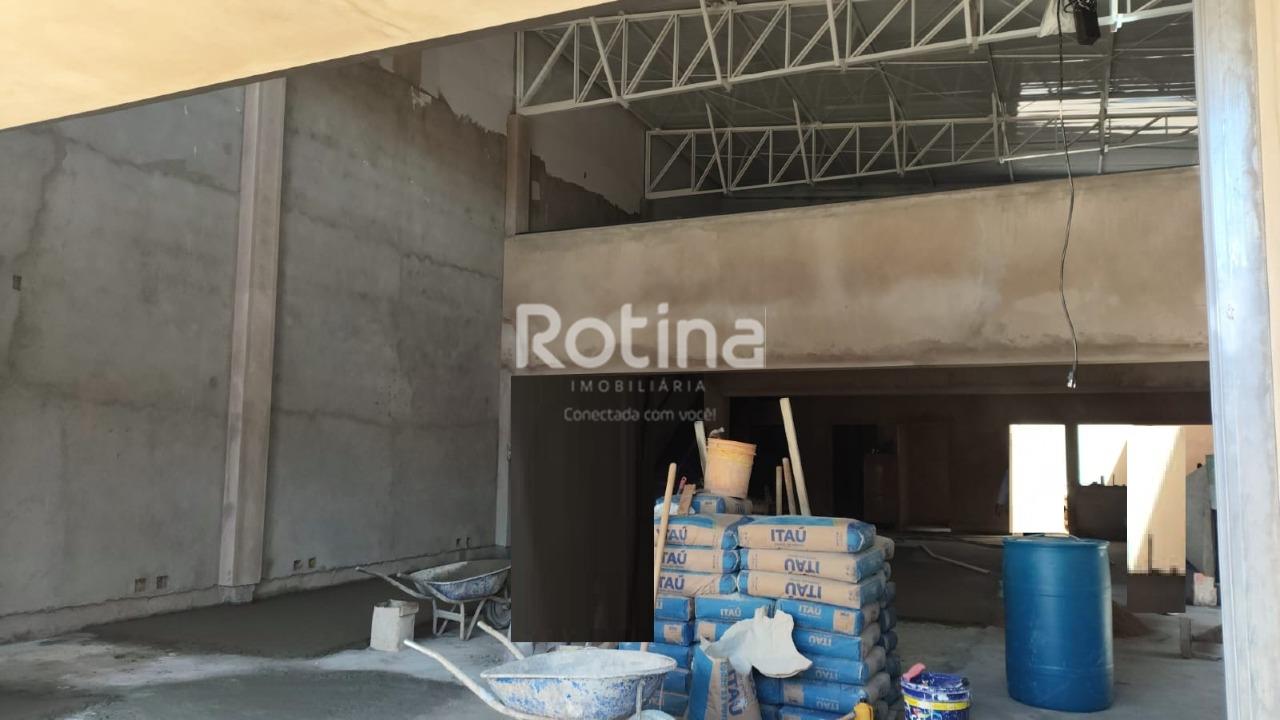 Comercial para alugar, em Uberlândia no bairro Martins no valor de R$ 12.000,00 - Rotina Imobiliária: 