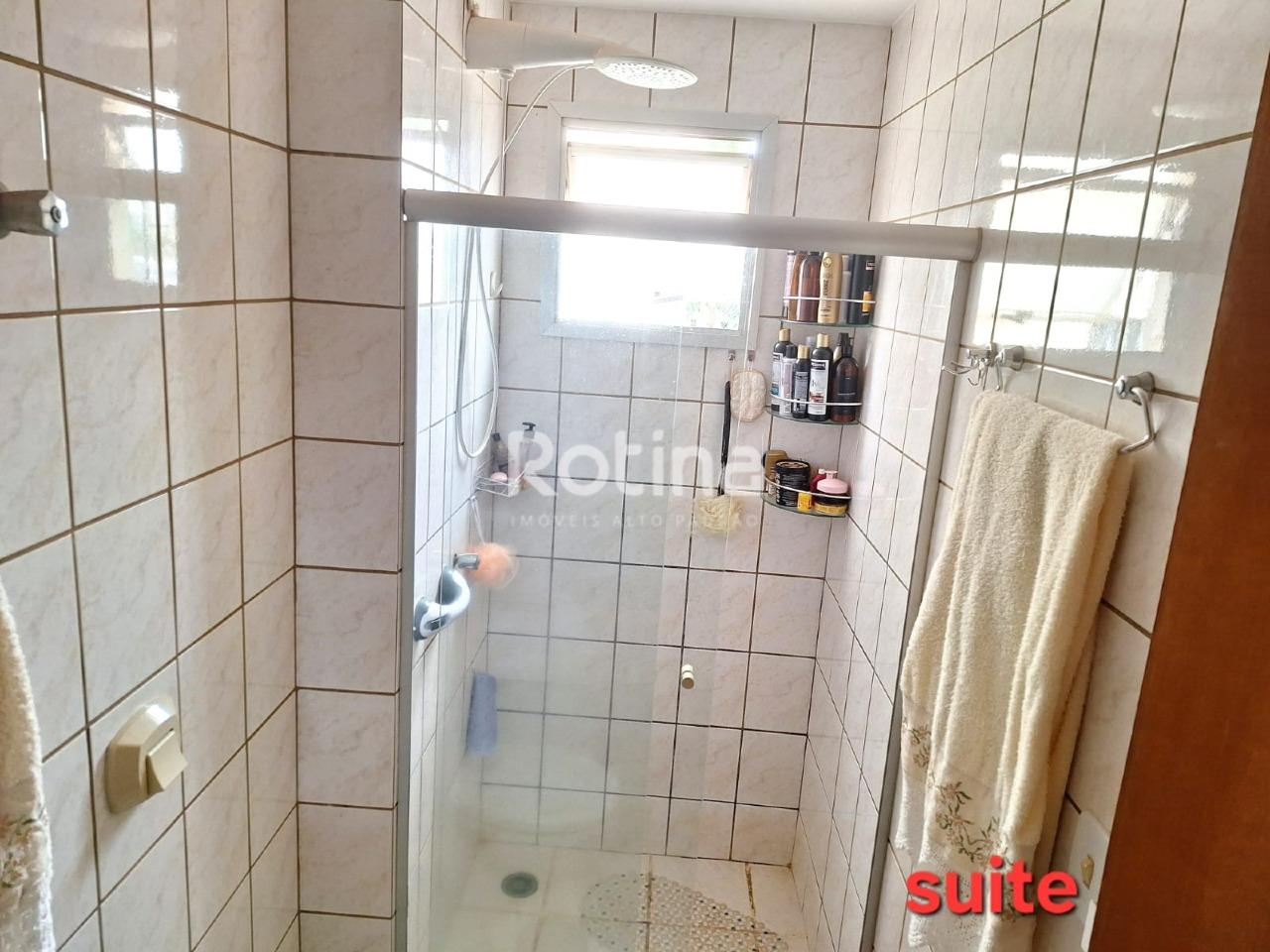 Apartamento à venda, 3 quartos em Uberlândia no bairro Patrimônio no valor de R$ 430.000,00 - Rotina Imobiliária: 