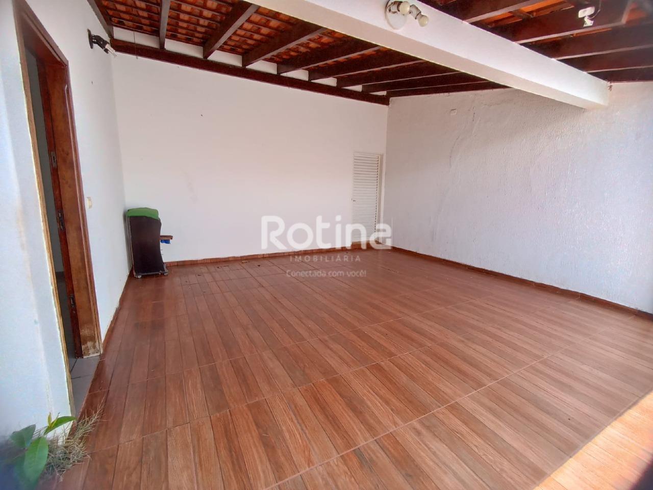 Casa à venda, 3 quartos em Uberlândia no bairro Cidade Jardim no valor de R$ 600.000,00 - Rotina Imobiliária: 