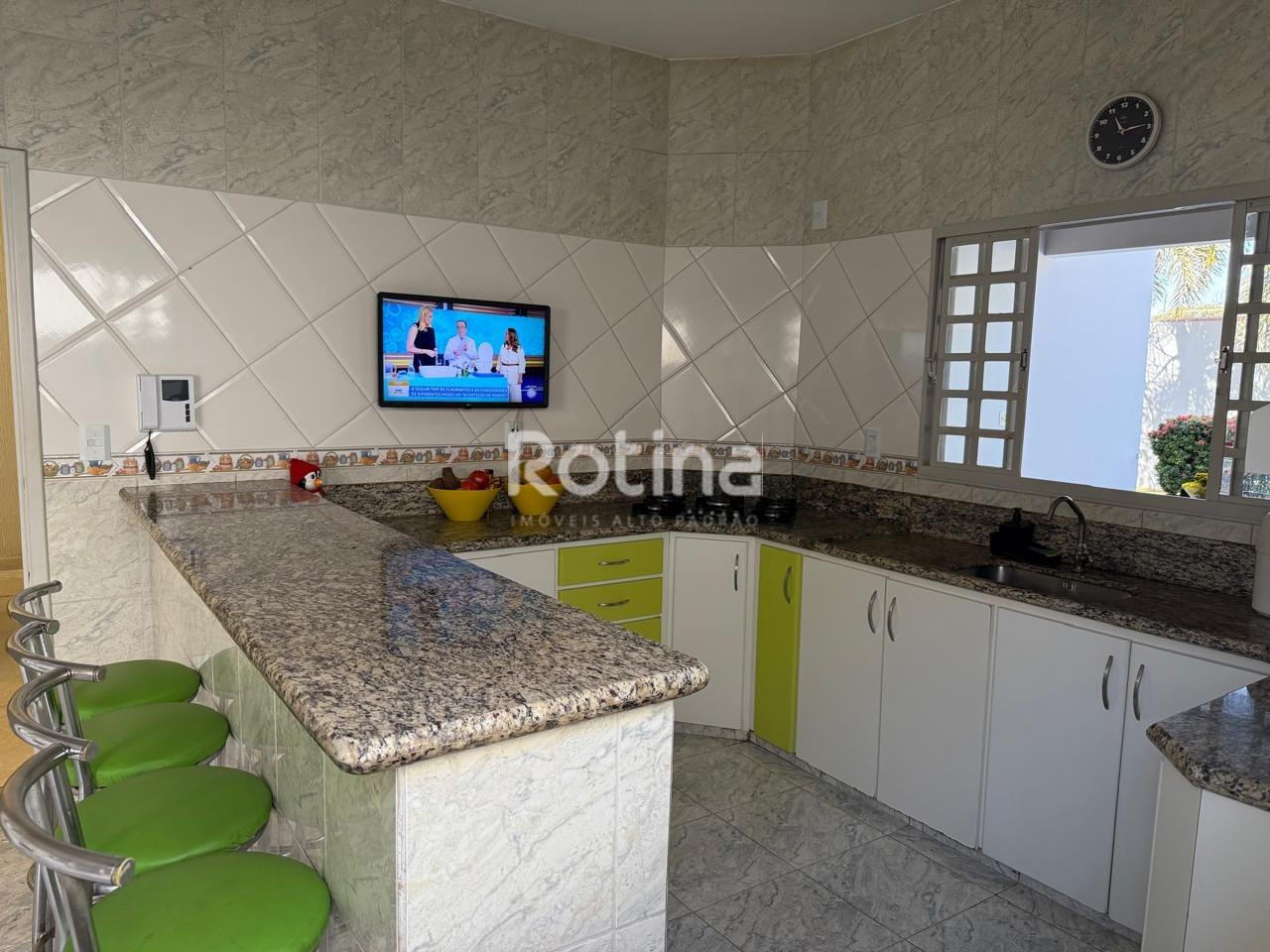 Casa à venda, 3 quartos em Uberlândia no bairro Presidente Roosevelt no valor de R$ 1.380.000,00 - Rotina Imobiliária: 