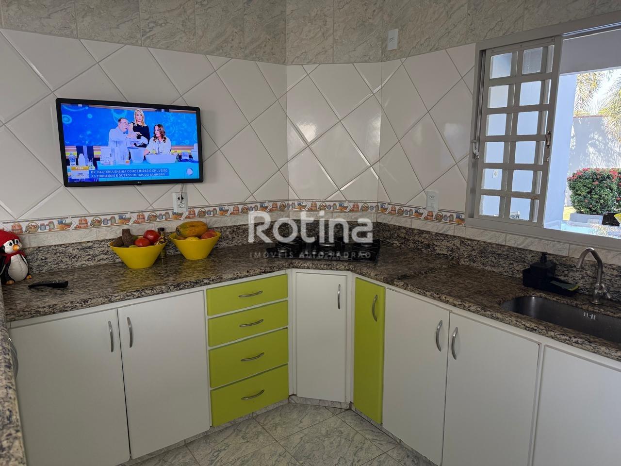 Casa à venda, 3 quartos em Uberlândia no bairro Presidente Roosevelt no valor de R$ 1.380.000,00 - Rotina Imobiliária: 